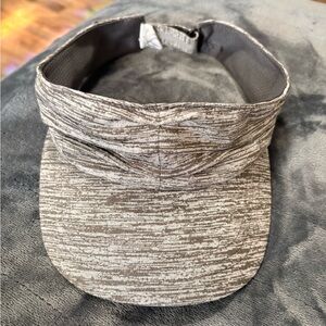 Apana Women's Textured Gray Visor